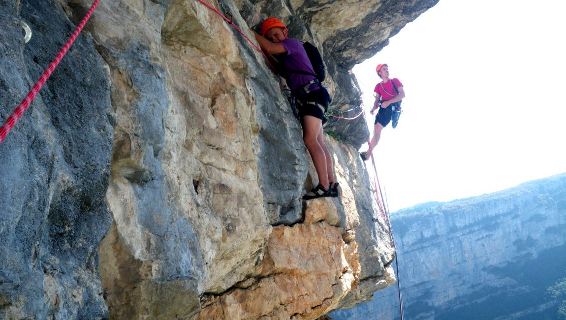 Adrien et Eric dans la 2ème longueur de Désirée, 5c