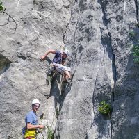Stage d'escalade grandes voies sur la falaise de Presles, école de coinceurs Stage d'escalade grandes voies sur la falaise de Presles