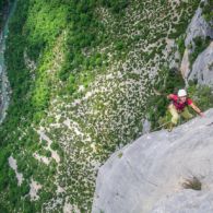 Verdon, Murièle dans Rêve de fer 6b/c Stage grandes voies dans le Verdon