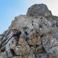 Bernard dans la voie normale de la Meije, avant le pas du Chat Alpinisme dans les Ecrins