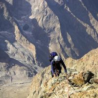 Le Vallon de la Selle, Jean-Michel sur l'arête Nord de la Pointe d'Amont Alpinisme dans les Ecrins