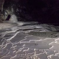Le Gournier, la salle des Fontaines avec sa calcite blanche Spéléo dans le Vercors