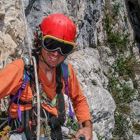 Bernard Gravier en tenue d'équipeur durant l'ouverture de La Rampe des Commères LFalaise de Presles, équipement