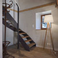 L'escalier, collaboration père(bois)-fils (métal) Gîte 4 places à louer Vercors