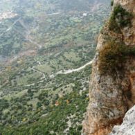 Manikia: Vana dans Taméio (trésor en français), 8 longueurs 6B, ouverte par Victor et Bernard